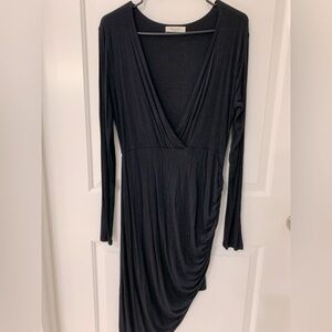 Mickey & Joey Large Black V Neck Ling Sleeve Dress, Left side cinch, Preloved